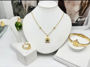 Royal Square Gold Jewelry Set